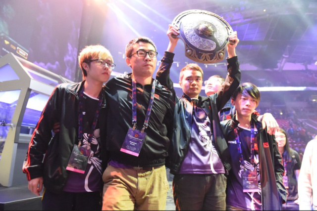 实力超群，DK六战全胜，成第四支S赛全胜出线队伍