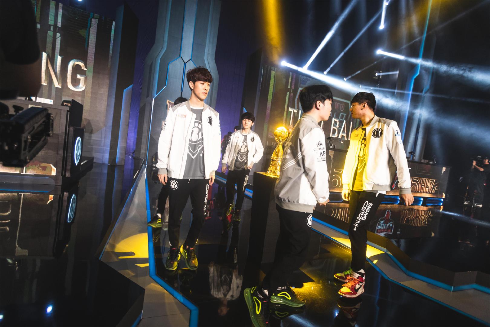 LPL夏季赛定组赛最数据：Elk场均8杀，荣膺击杀王