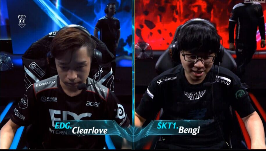 Weibo Gaming 的新赛季阵容：主教练NoFe，助理教练 Fly ，中单 Xiaohu + Tian